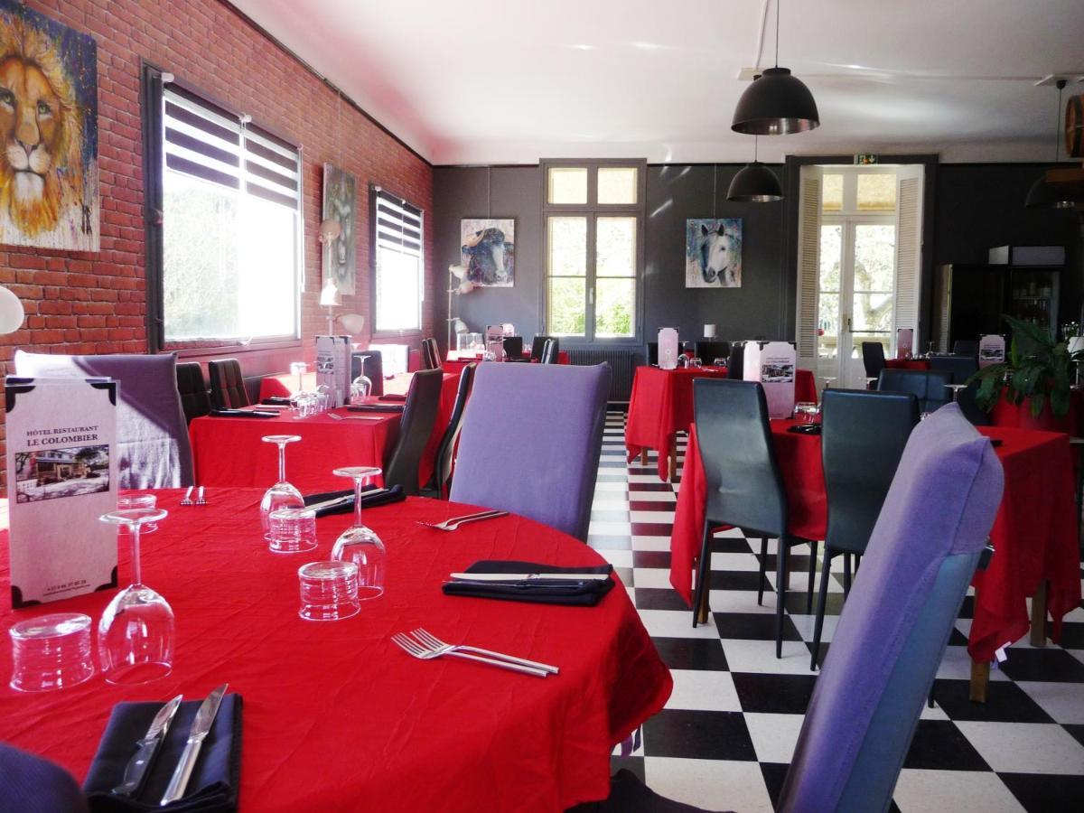 Hotel Restaurant Le Colombier Remoulins Bagian luar foto